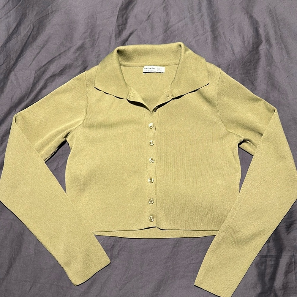 Cropped button up